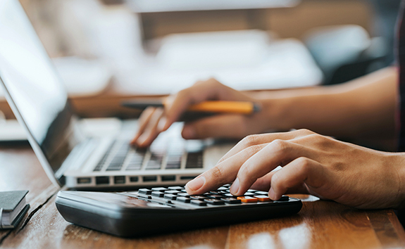 Contractor feature calculator 575x354